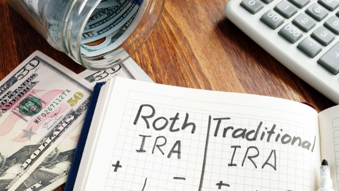 How To Choose Between a Regular and Roth IRA