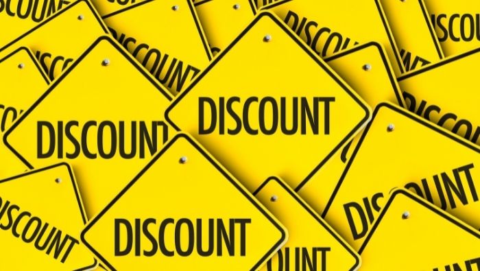 How to Find Senior Discounts photo