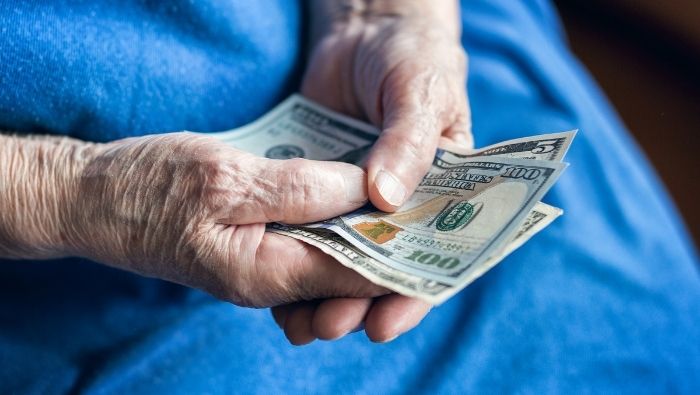 Prevent Elderly Relatives from Throwing Away Money photo